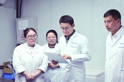 强产富民汇合力 万里携手谱 新 篇