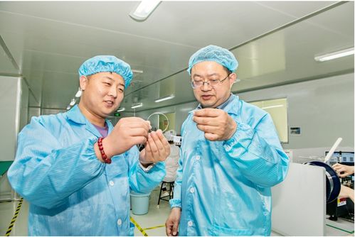 全国先进工作者崔健 科研 追光者